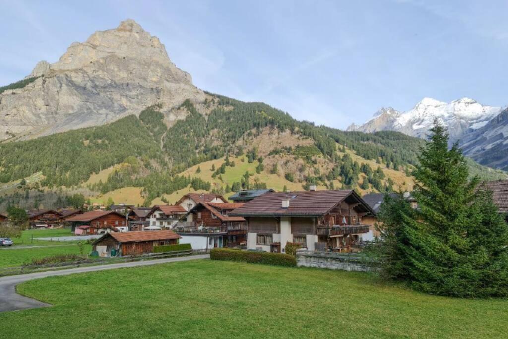 Swiss Alps Lodge 坎德施泰格 外观 照片